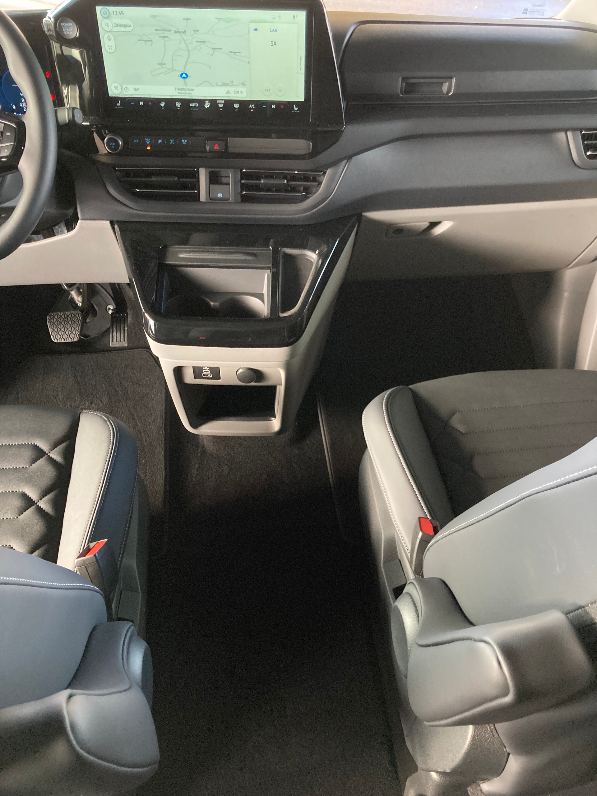 FORD Tourneo Custom 320 L1H1 TitaniumX Automat-image-10