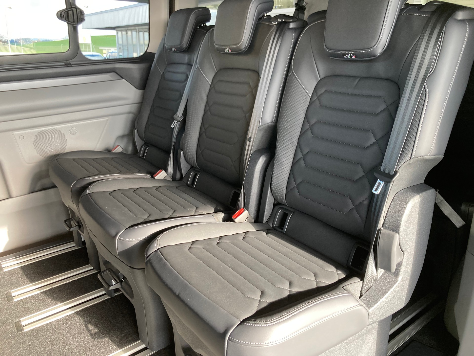 FORD Tourneo Custom 320 L1H1 TitaniumX Automat-image-11