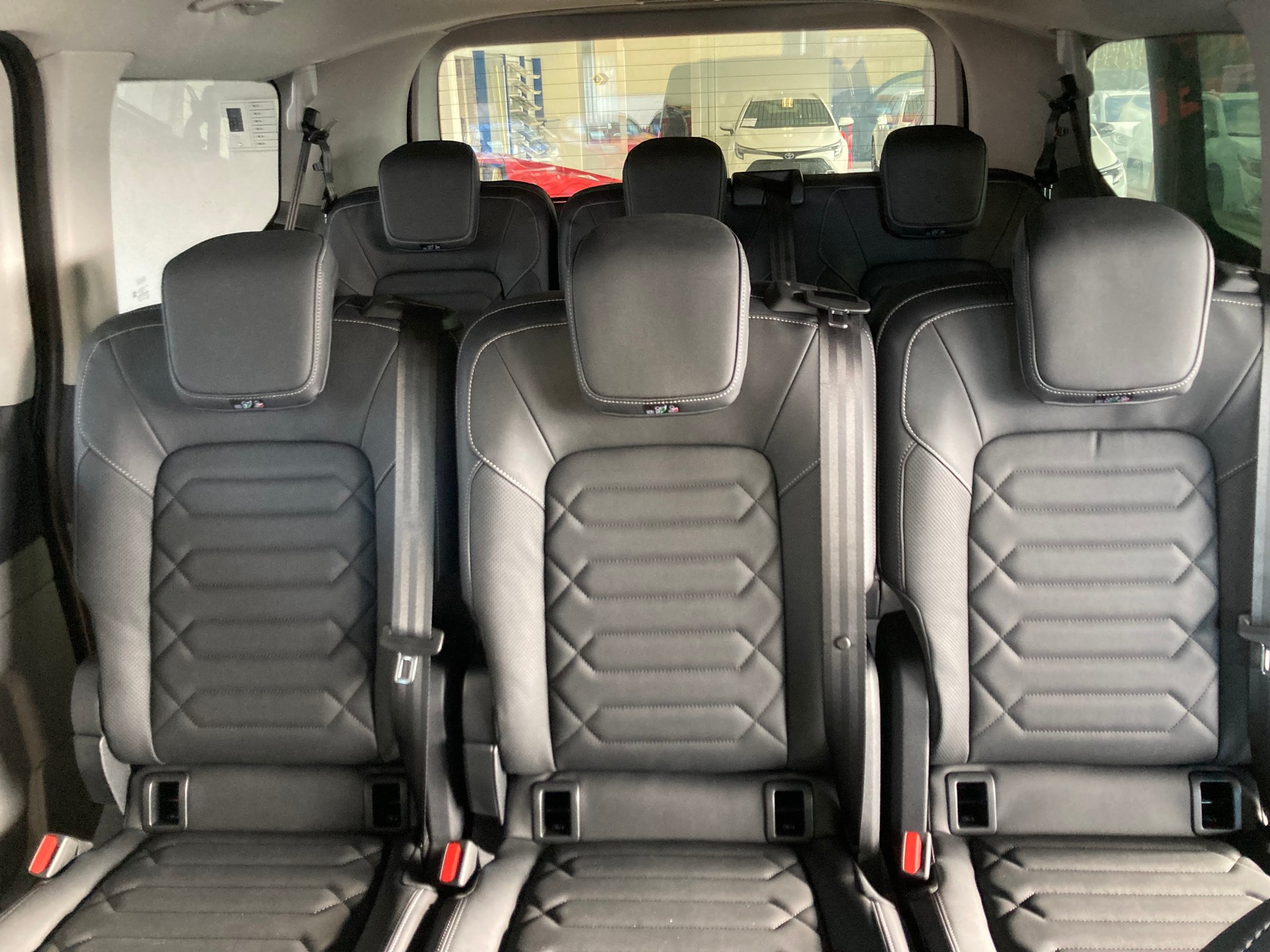 FORD Tourneo Custom 320 L1H1 TitaniumX Automat-image-12