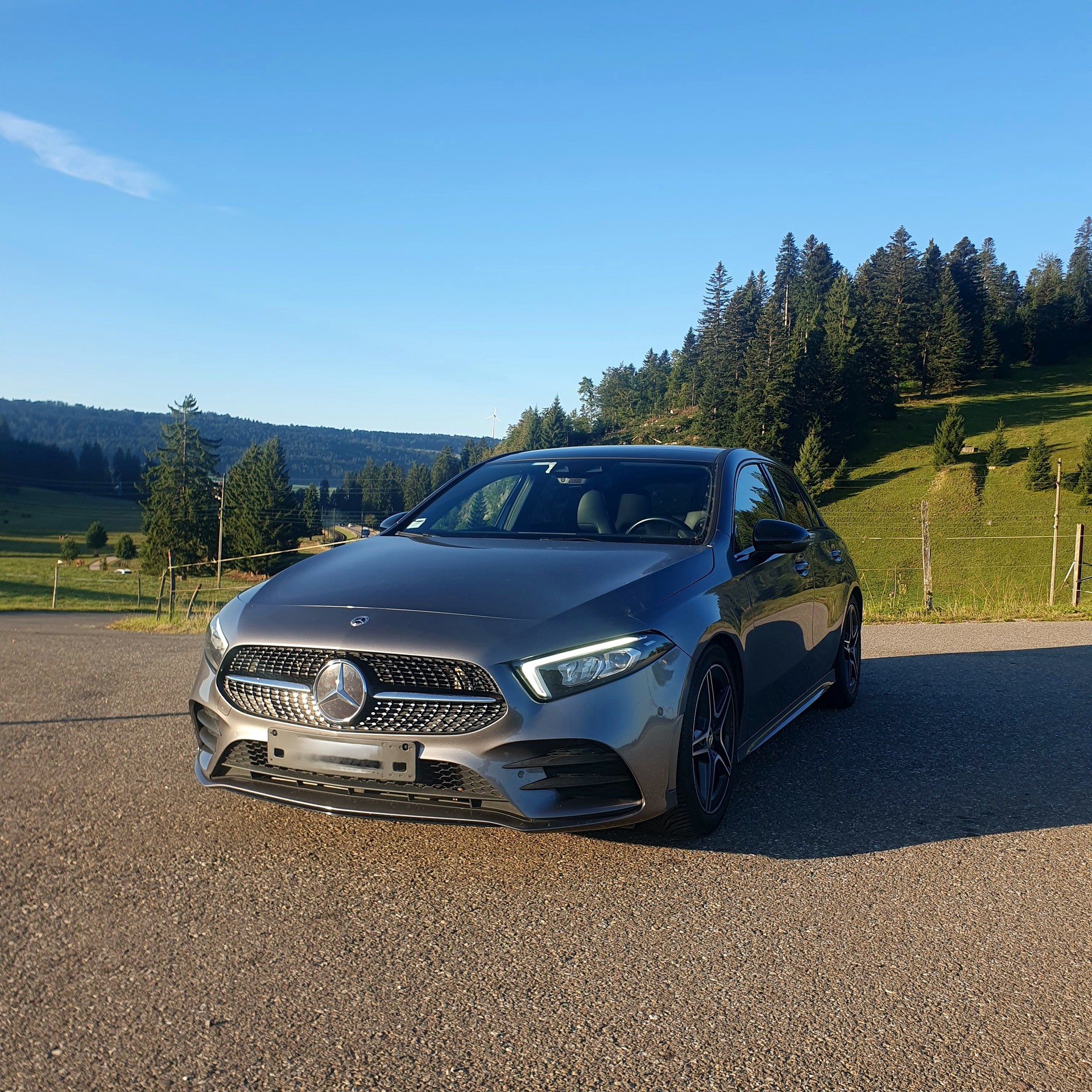 MERCEDES-BENZ A 200 AMG Line 7G-DCT-image-0