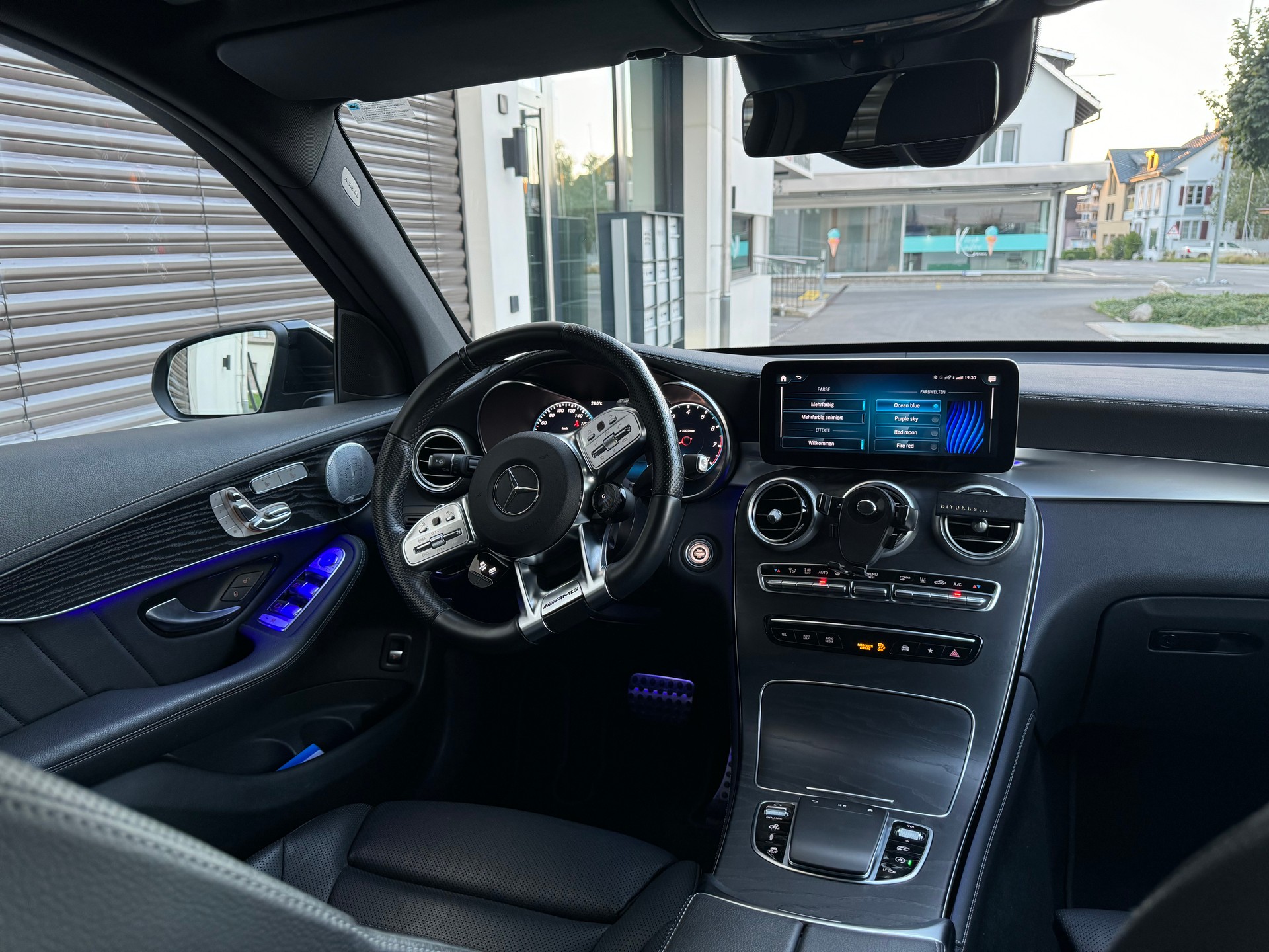 MERCEDES-BENZ GLC 43 AMG 4Matic 9G-Tronic-image-4