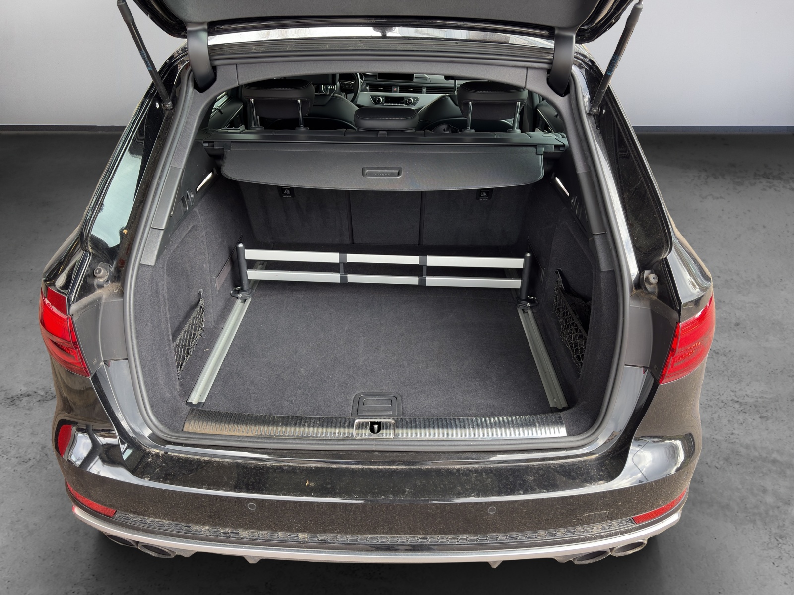 AUDI S4 Avant 3.0 TFSI quattro tiptronic-image-11
