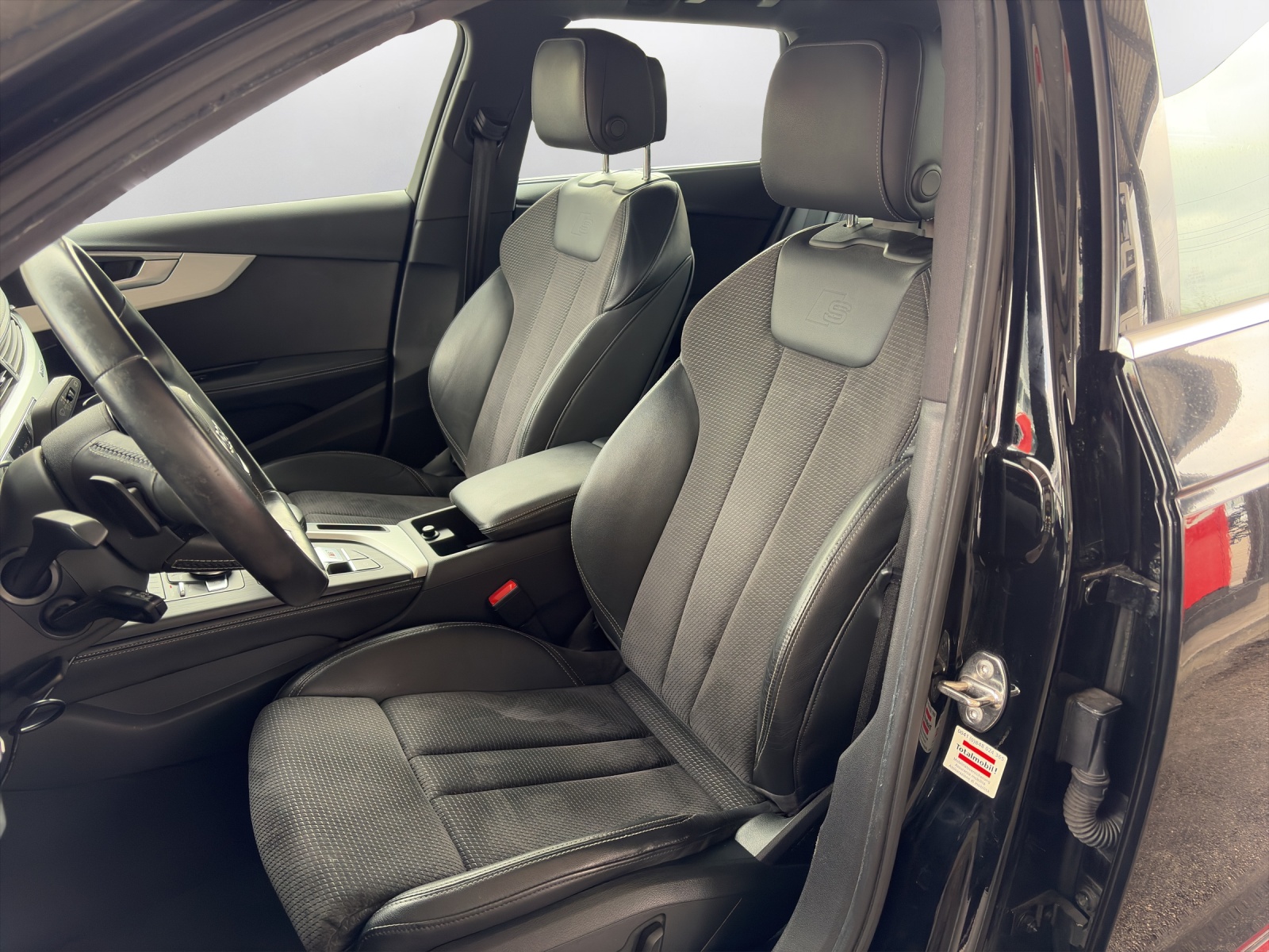 AUDI S4 Avant 3.0 TFSI quattro tiptronic-image-9