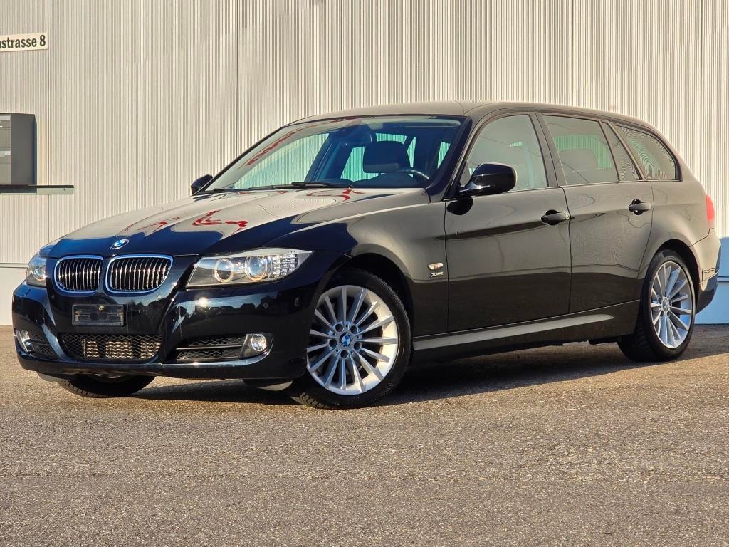 BMW 330d xDrive Touring Steptronic-image-1