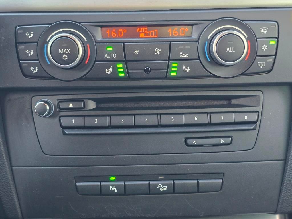 BMW 330d xDrive Touring Steptronic-image-14