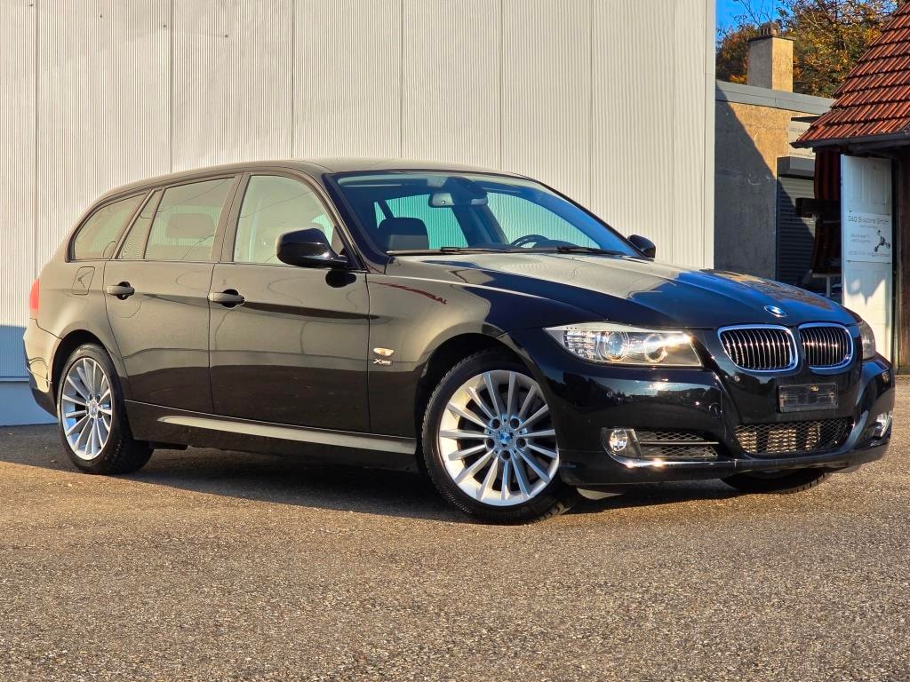 BMW 330d xDrive Touring Steptronic-image-6
