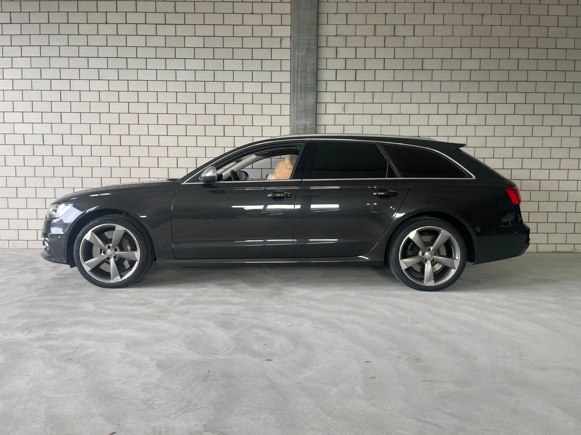 AUDI S6 Avant 4.0 TFSI V8 quattro S-tronic Vollausstattung-image-0