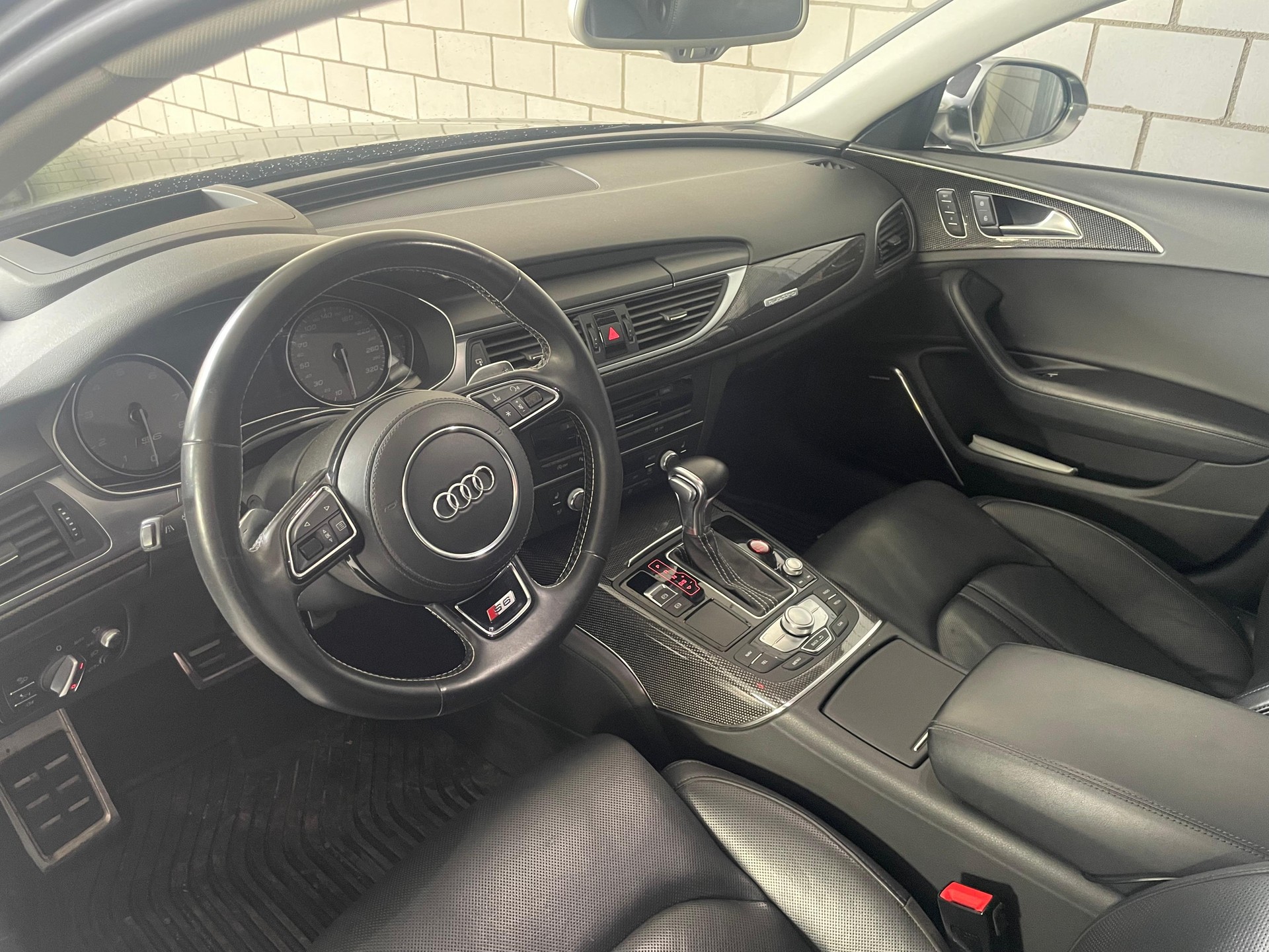 AUDI S6 Avant 4.0 TFSI V8 quattro S-tronic Vollausstattung-image-3