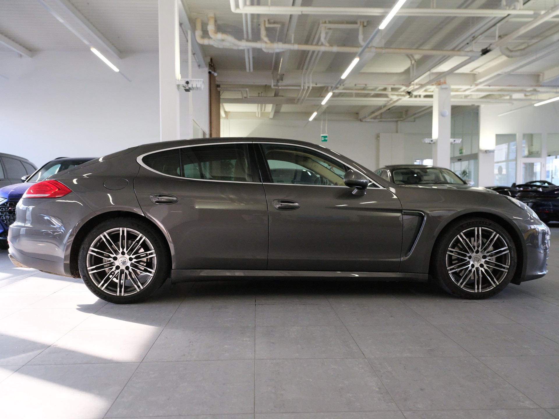 PORSCHE Panamera 4S 3.0 PDK *Bose Soundsystem*-image-7