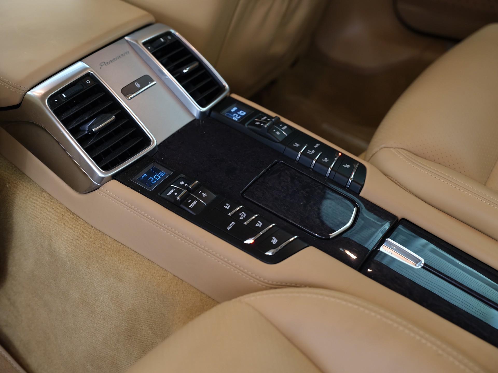 PORSCHE Panamera 4S 3.0 PDK *Bose Soundsystem*-image-20