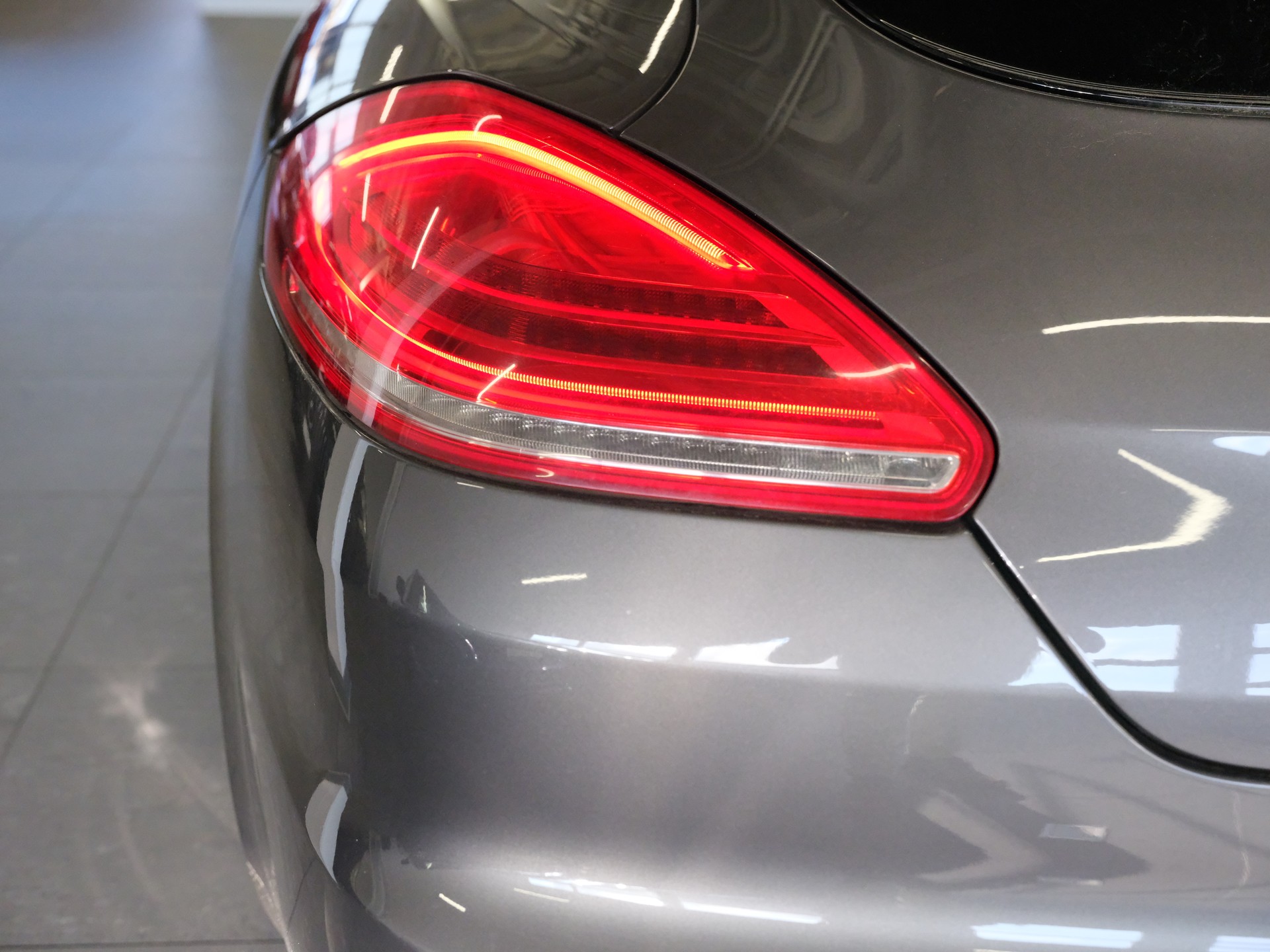PORSCHE Panamera 4S 3.0 PDK *Bose Soundsystem*-image-10