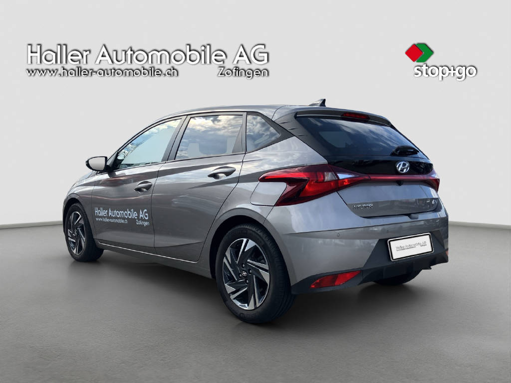 HYUNDAI i20 1.0 T-GDi Amplia *Handschalter*-image-2