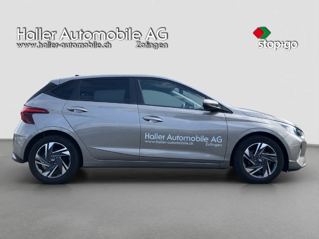 HYUNDAI i20 1.0 T-GDi Amplia *Handschalter*-image-5