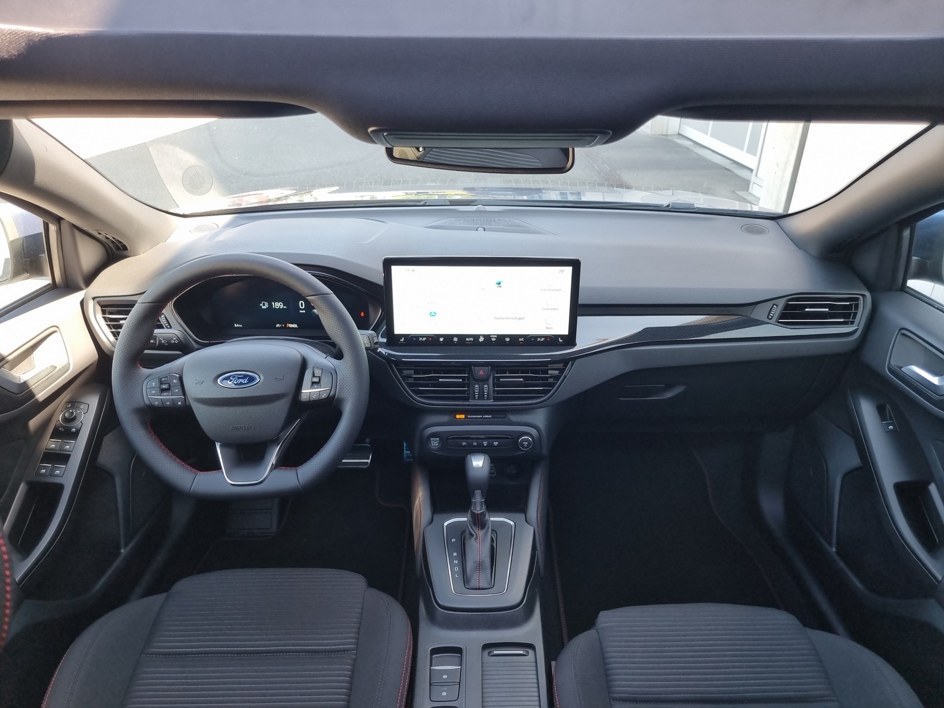 FORD Focus Station Wagon 1.0i EcoB Hybrid 155 ST-Line X-image-5