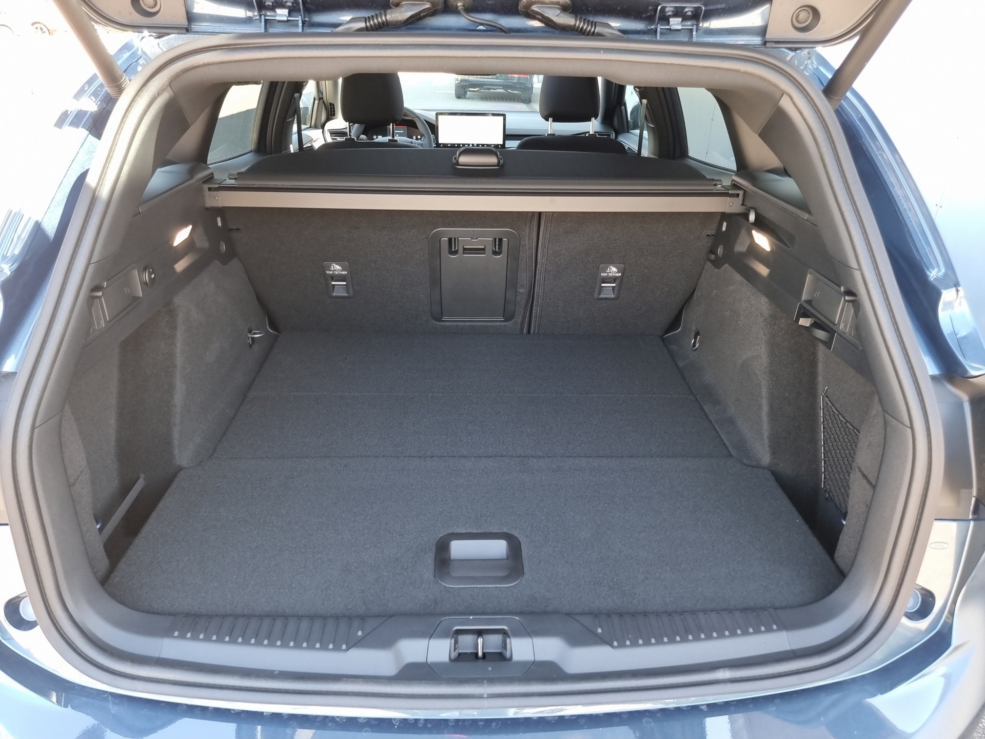 FORD Focus Station Wagon 1.0i EcoB Hybrid 155 ST-Line X-image-15