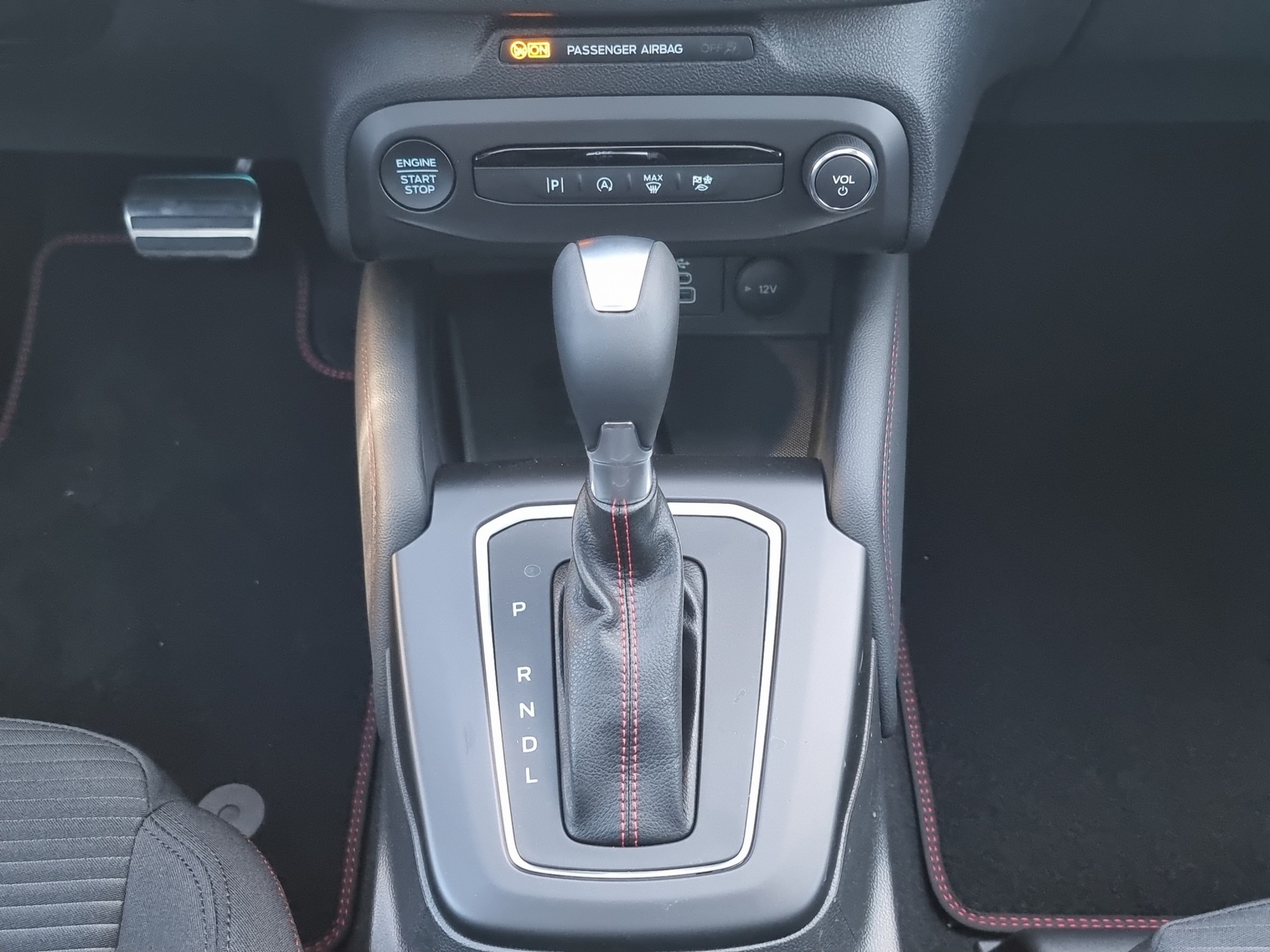 FORD Focus Station Wagon 1.0i EcoB Hybrid 155 ST-Line X-image-8