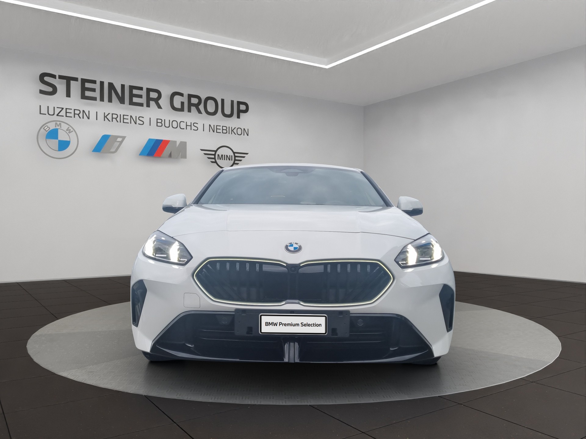 BMW 123 xDrive M Sport Steptronic-image-1