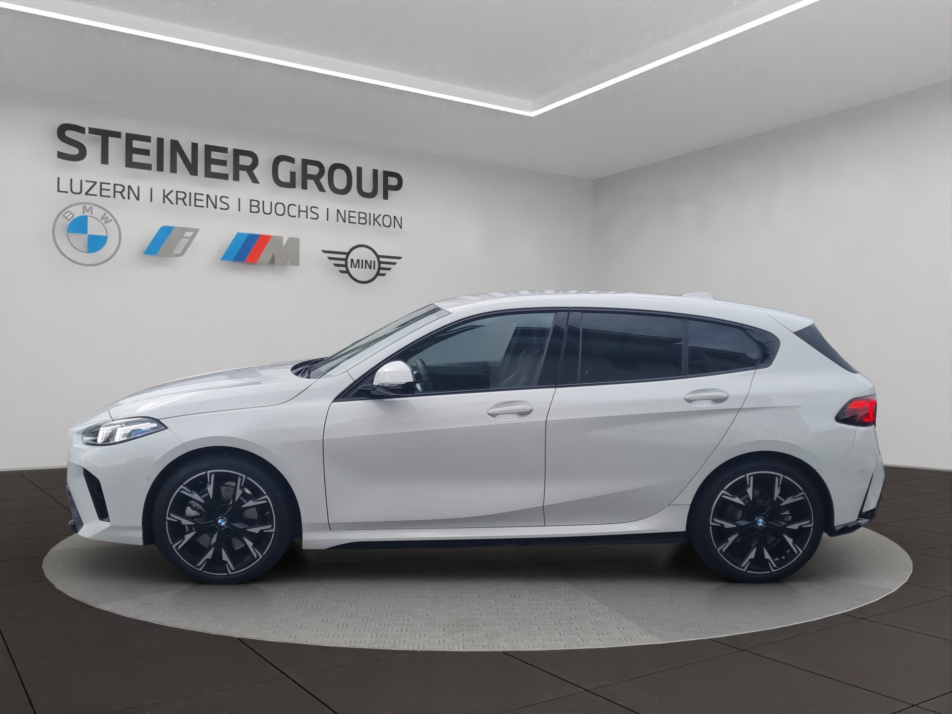 BMW 123 xDrive M Sport Steptronic-image-7