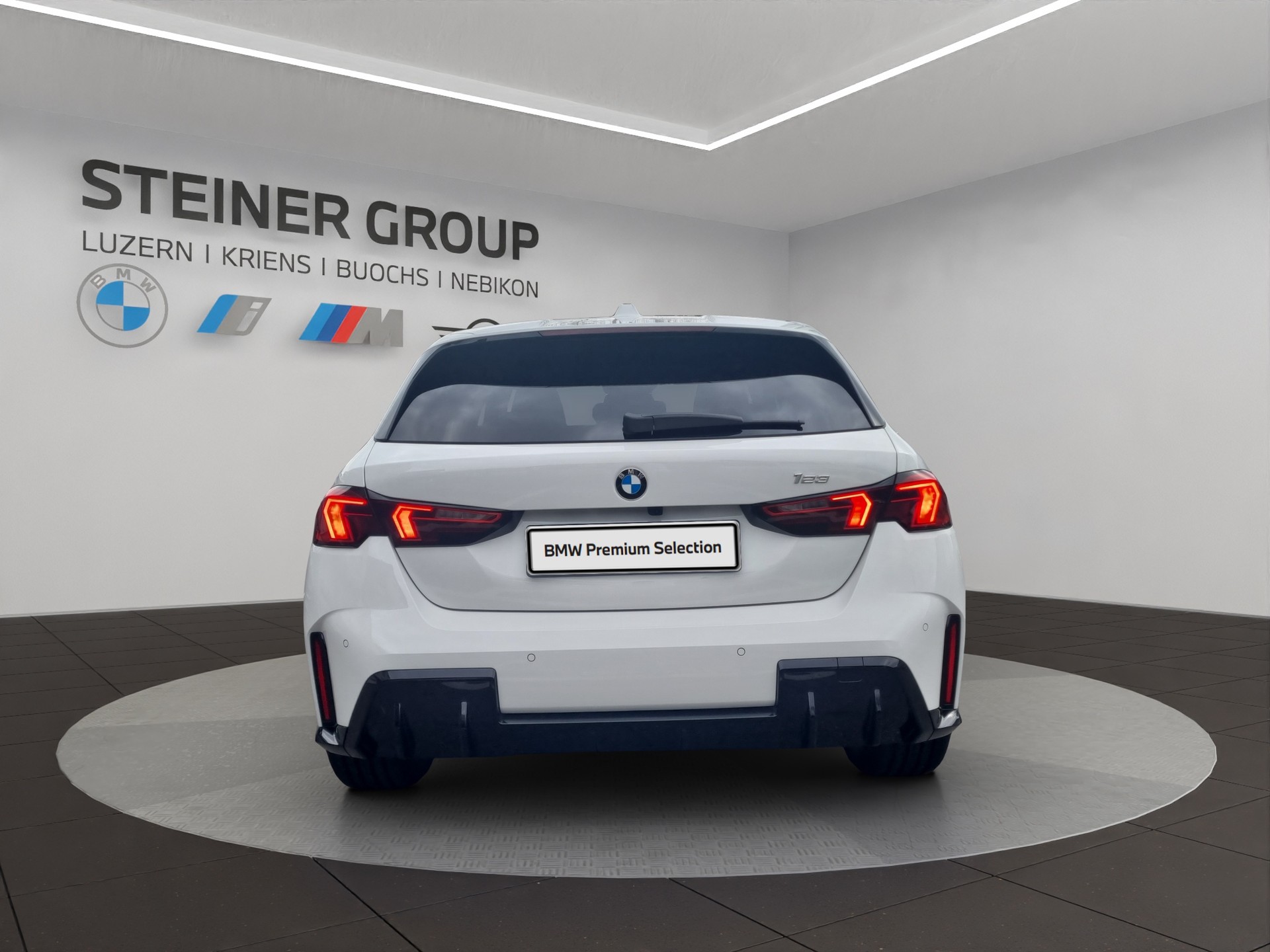 BMW 123 xDrive M Sport Steptronic-image-5