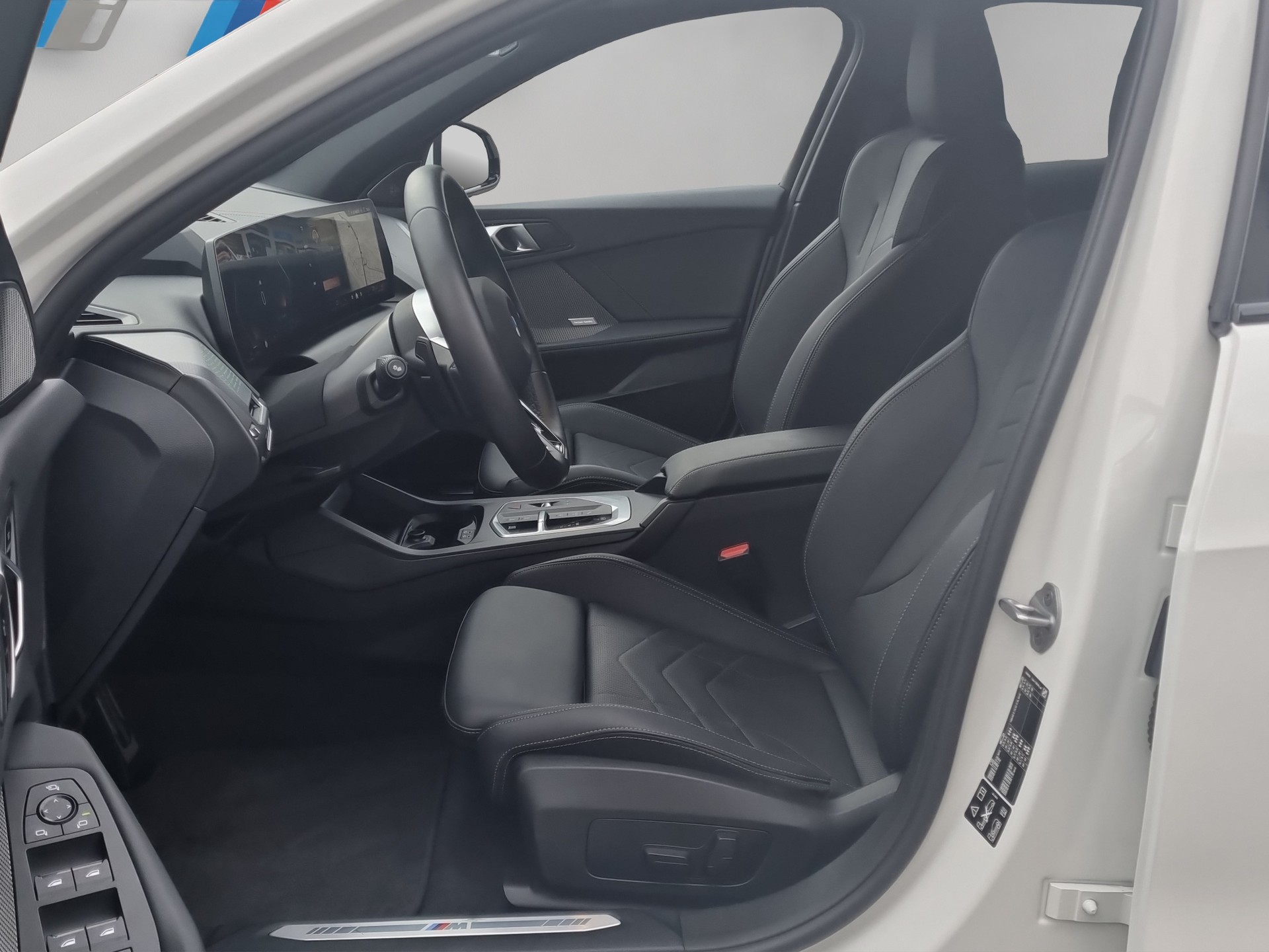 BMW 123 xDrive M Sport Steptronic-image-10