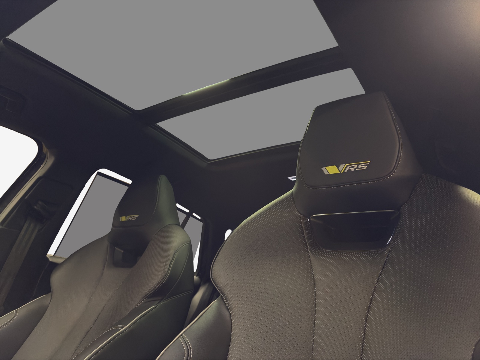 SKODA Enyaq 4x4 RS-image-15
