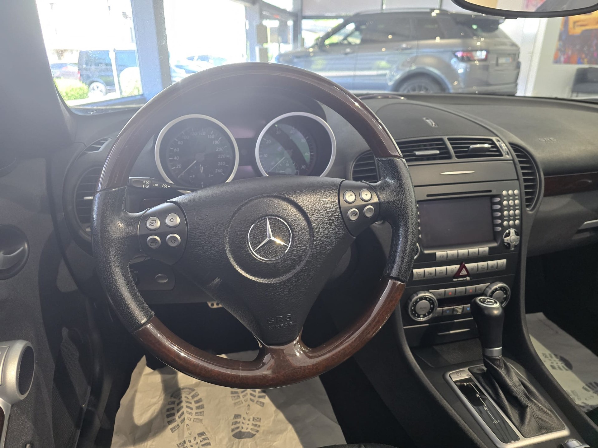 MERCEDES-BENZ SLK 350-image-13
