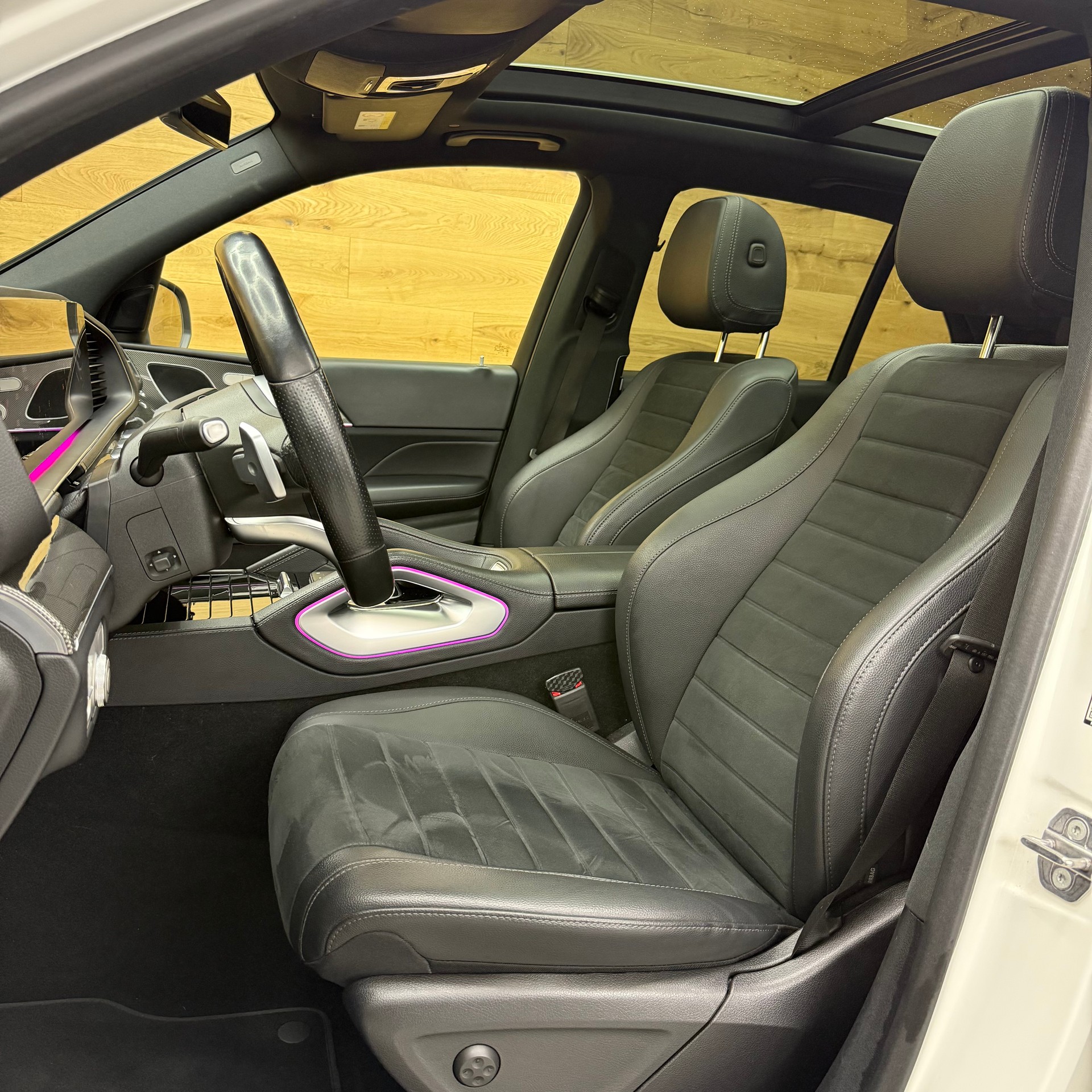 MERCEDES-BENZ GLE 300 d 4Matic AMG Line 9G-Tronic-image-7