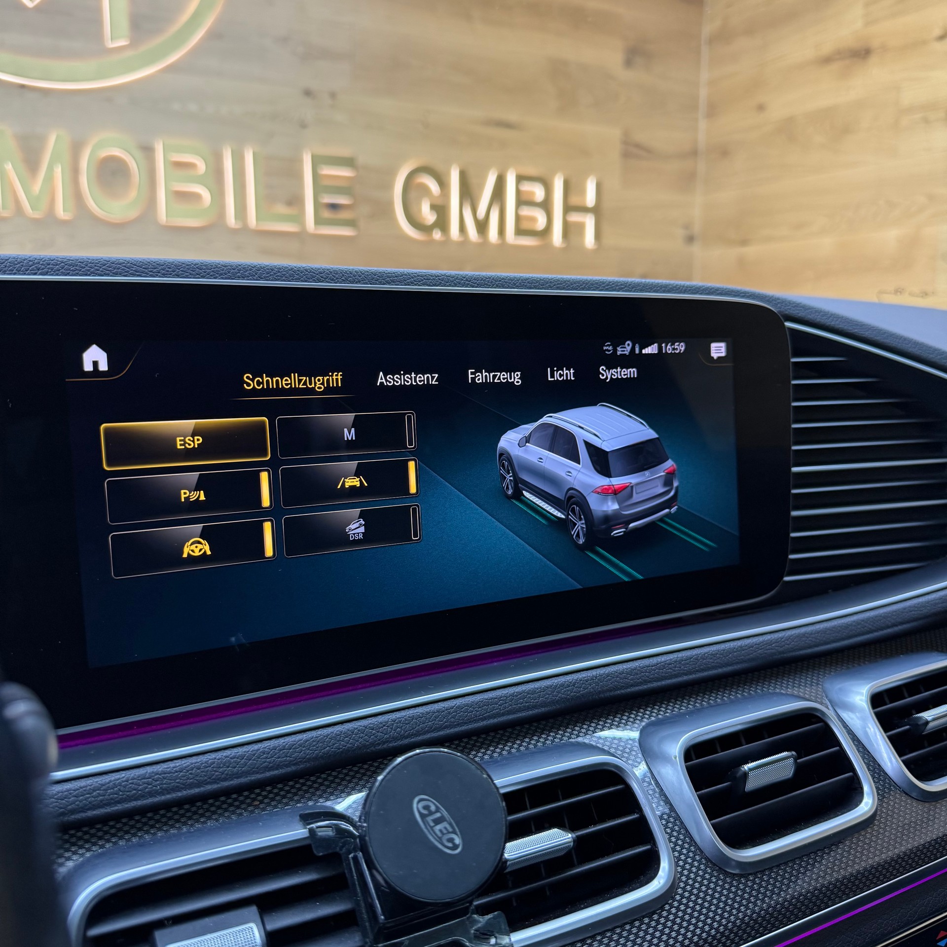 MERCEDES-BENZ GLE 300 d 4Matic AMG Line 9G-Tronic-image-12