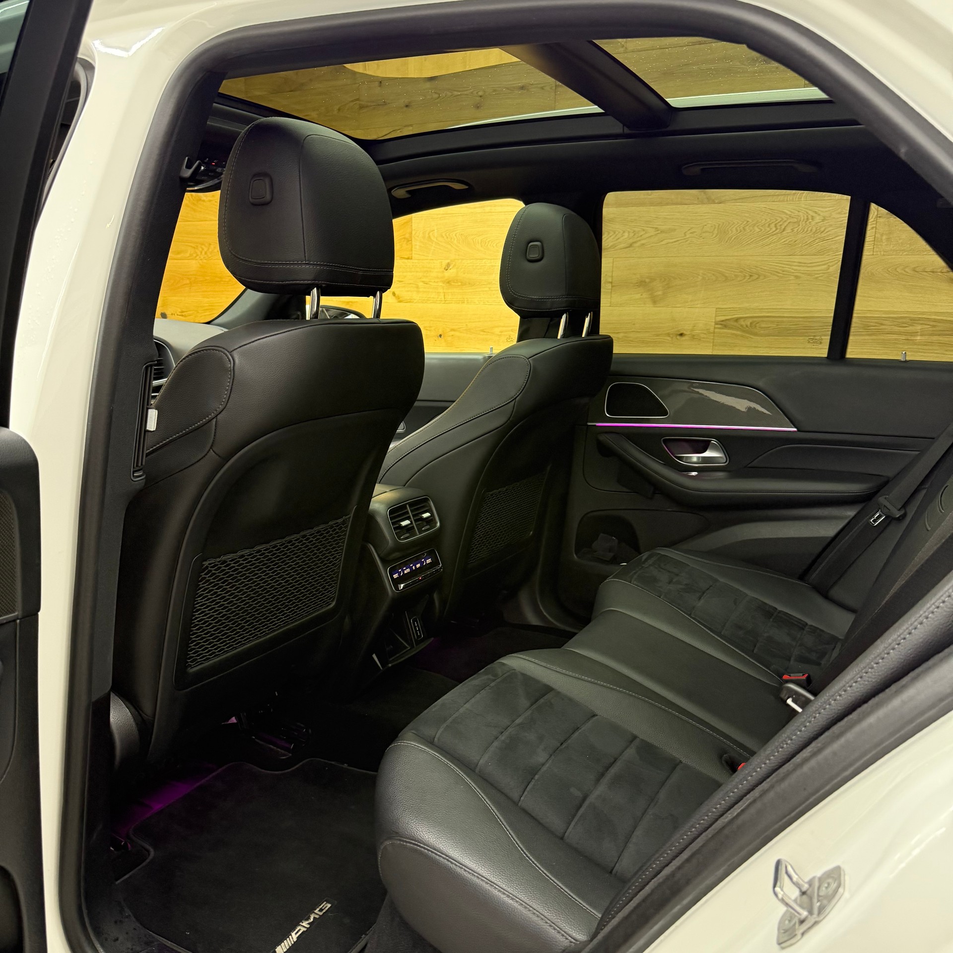 MERCEDES-BENZ GLE 300 d 4Matic AMG Line 9G-Tronic-image-8