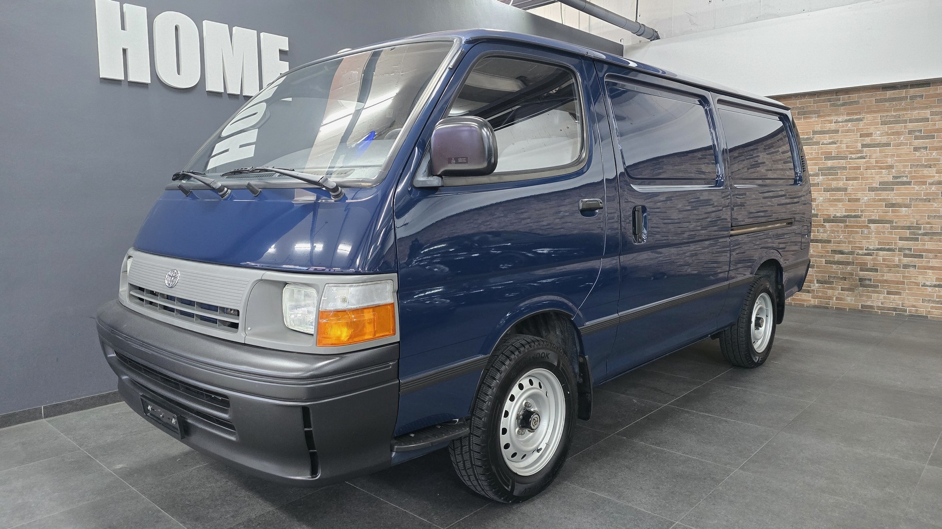 TOYOTA Hiace 2.4 EFI 4X2-image-2