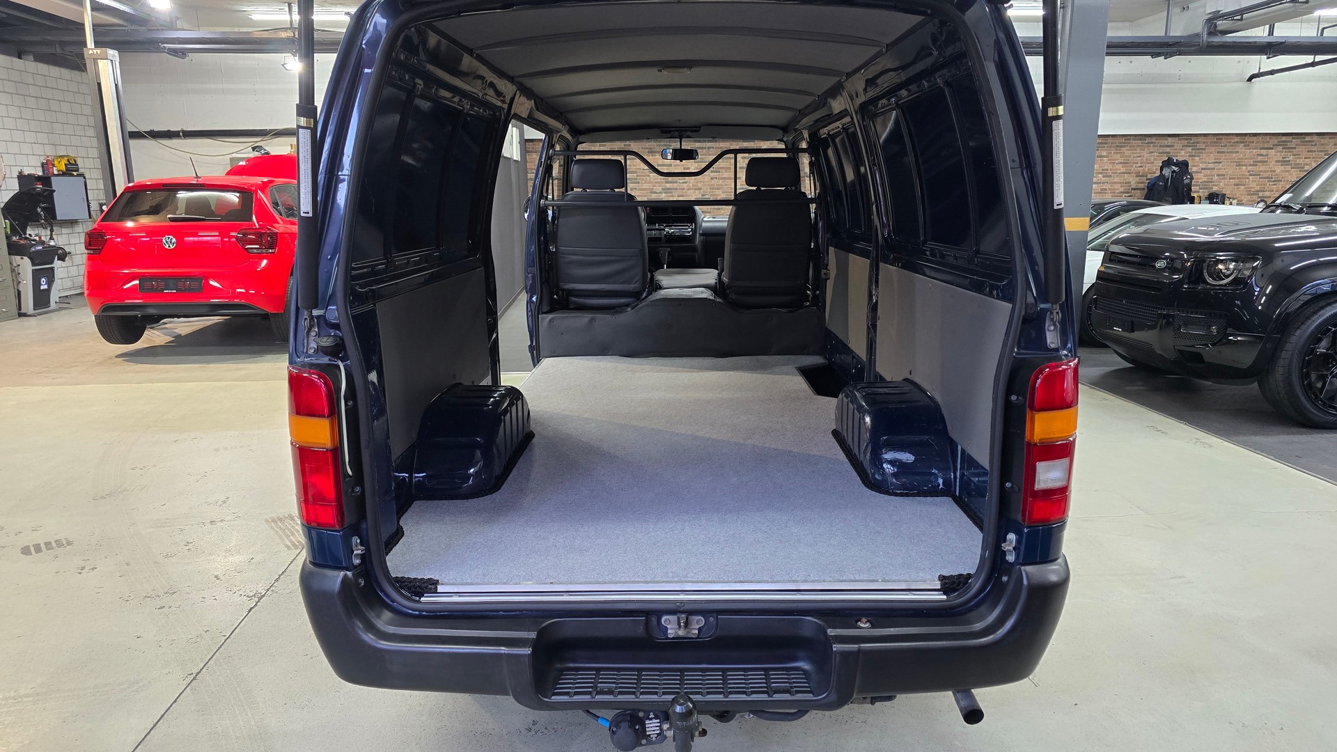 TOYOTA Hiace 2.4 EFI 4X2-image-23