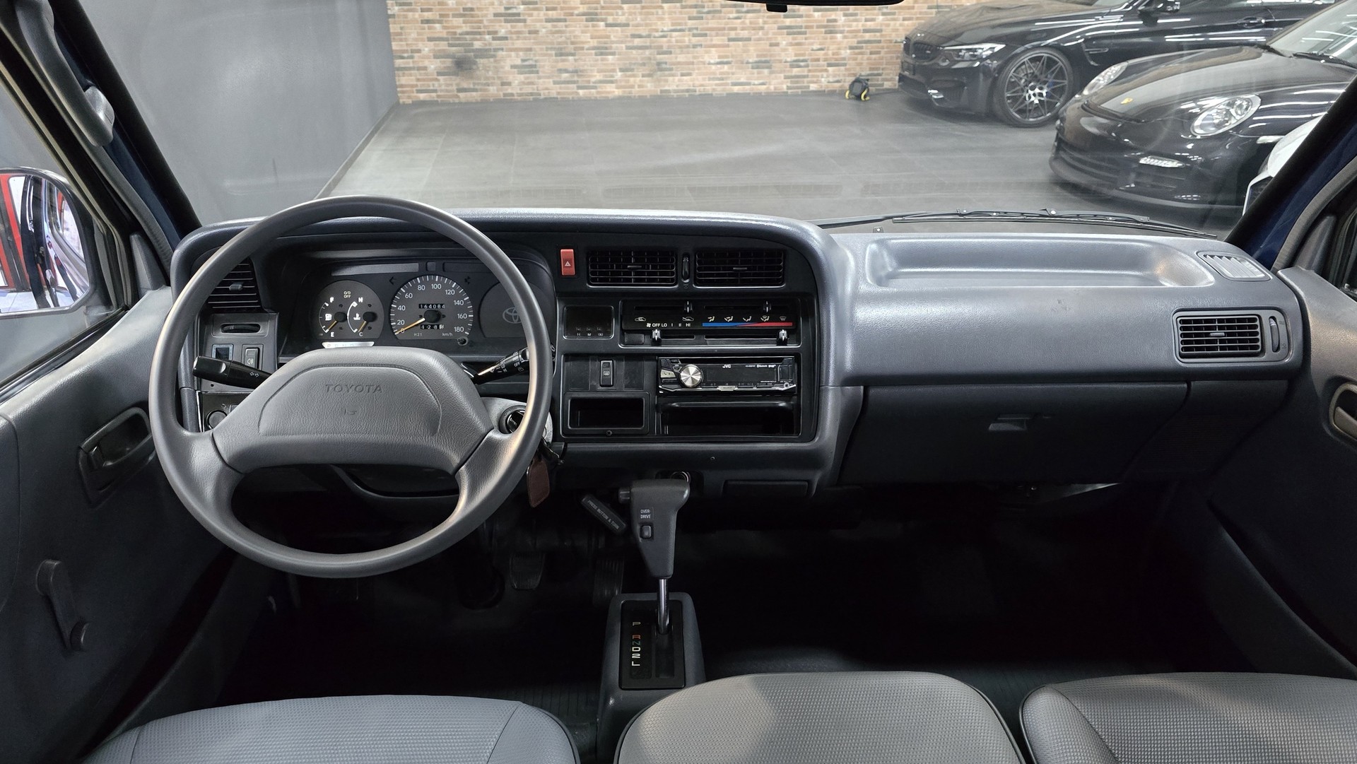 TOYOTA Hiace 2.4 EFI 4X2-image-26