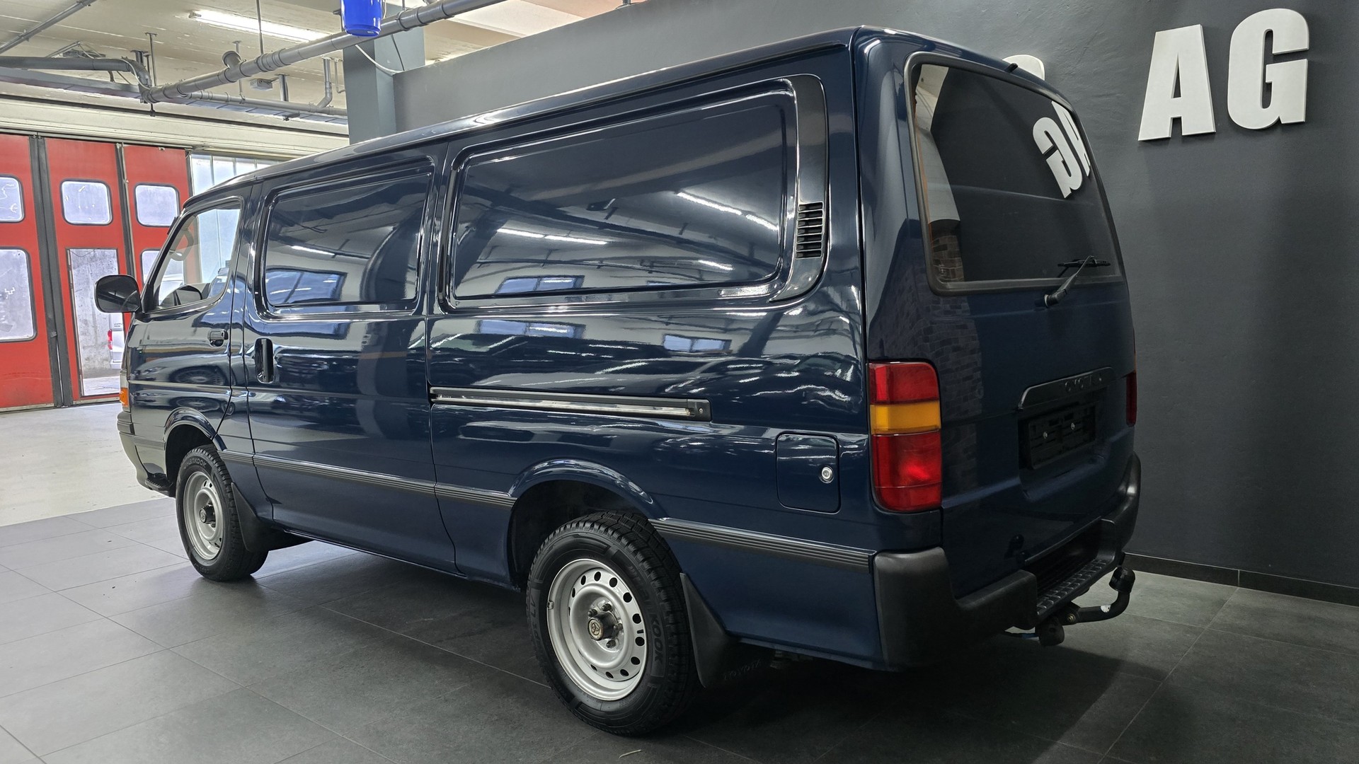 TOYOTA Hiace 2.4 EFI 4X2-image-8