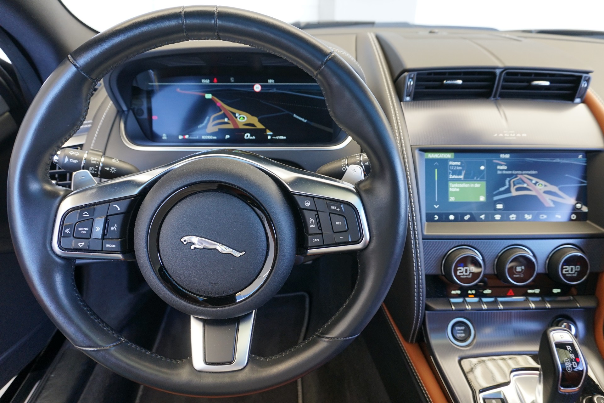 JAGUAR F-Type 2.0 I4 R-Dynamic Coupé 300PS-image-25