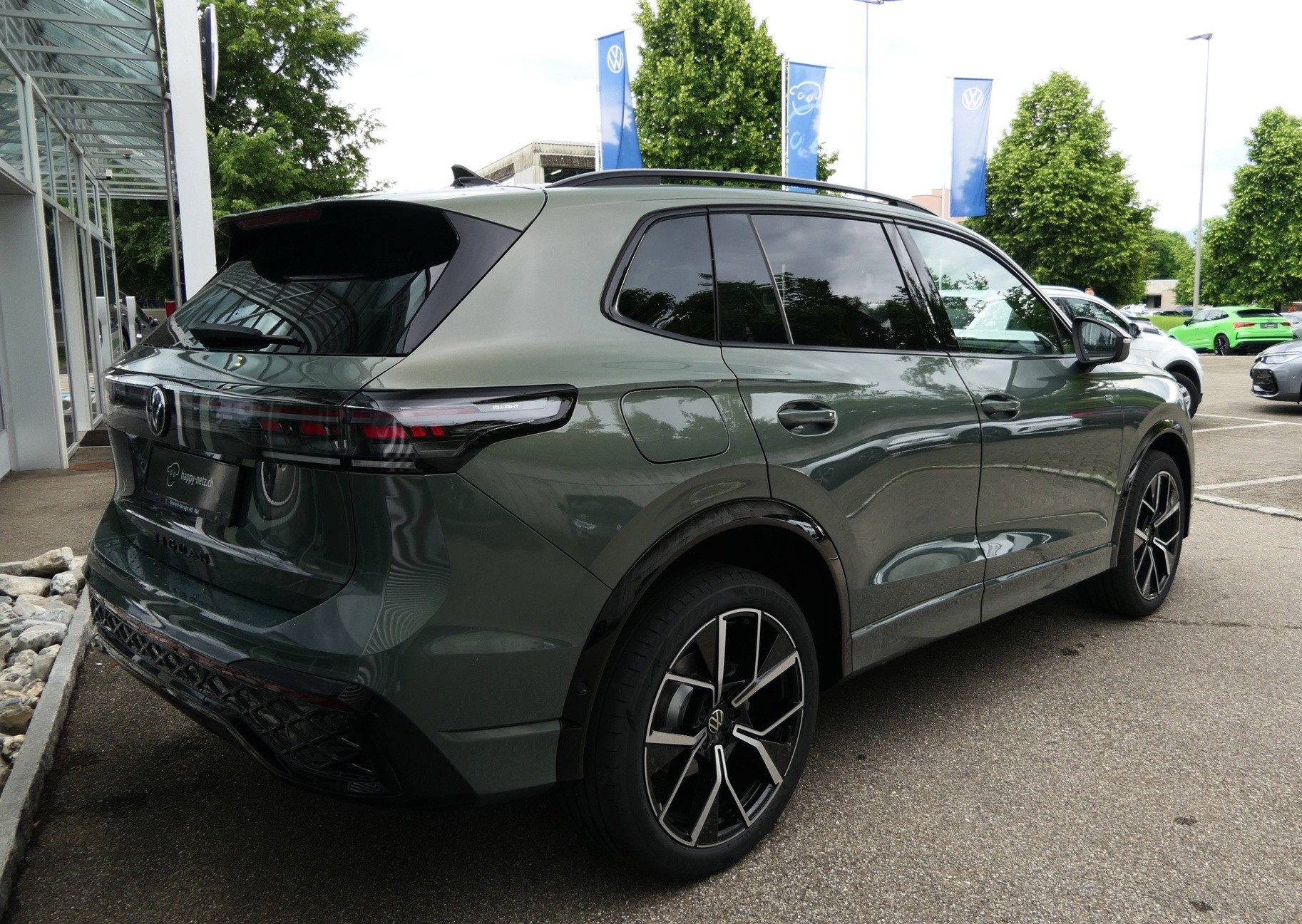 VW Tiguan 2.0 TSI DSG R-Line Plus 4Motion-image-4