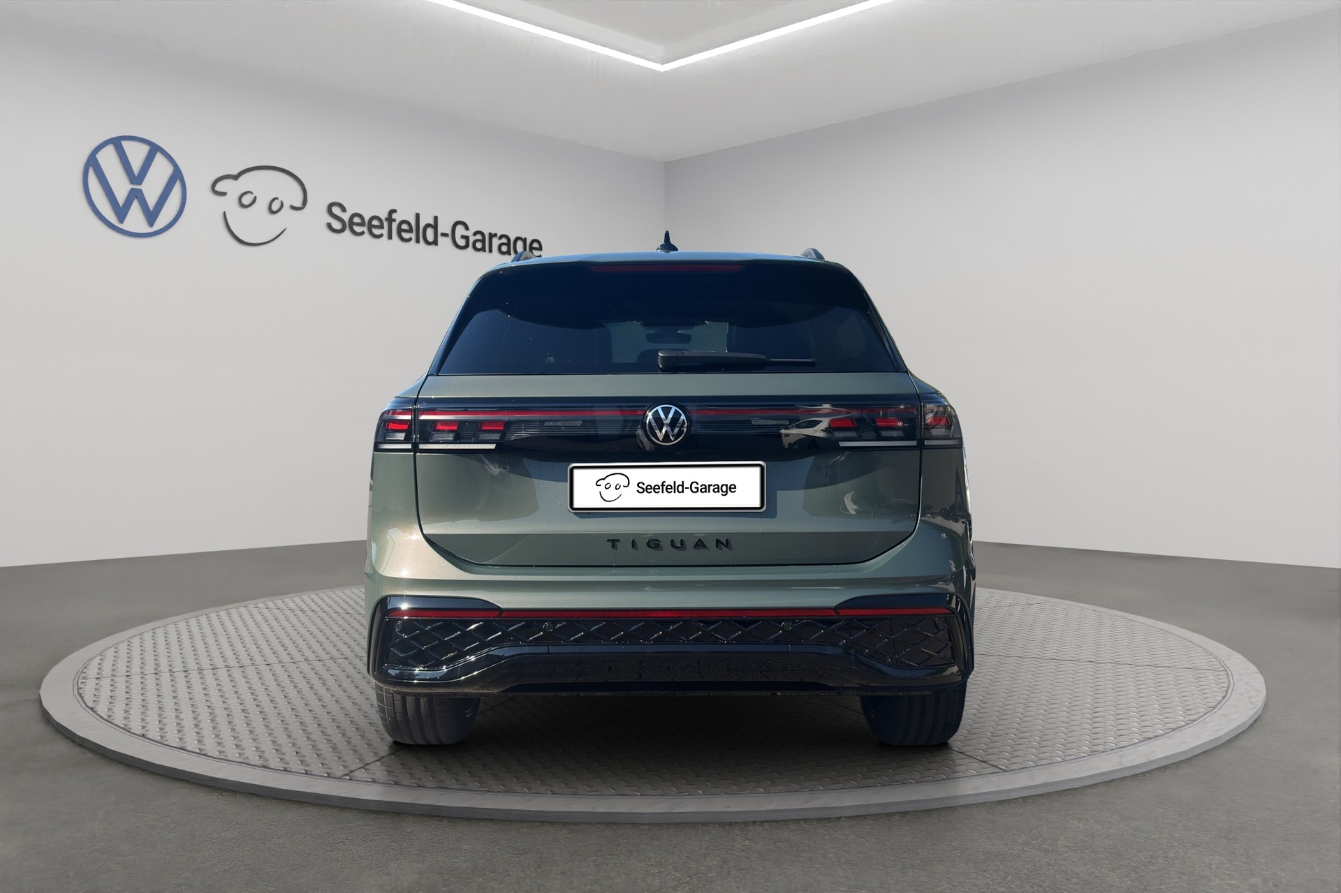 VW Tiguan 2.0 TSI DSG R-Line Plus 4Motion-image-4