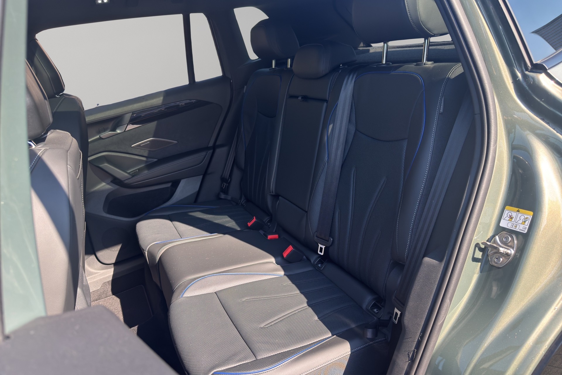 VW Tiguan 2.0 TSI DSG R-Line Plus 4Motion-image-6
