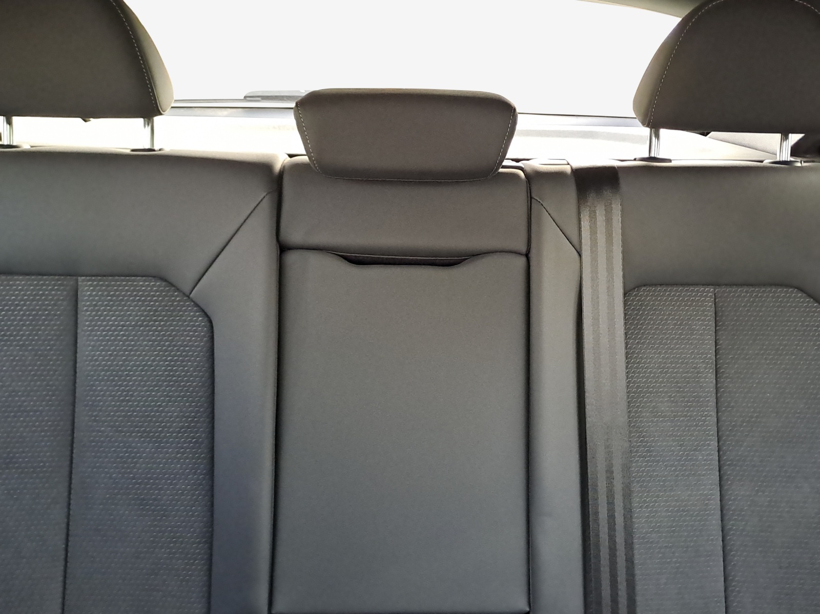 AUDI Q3 Sportback 40 TDI S line Attraction quattro S-tronic-image-11