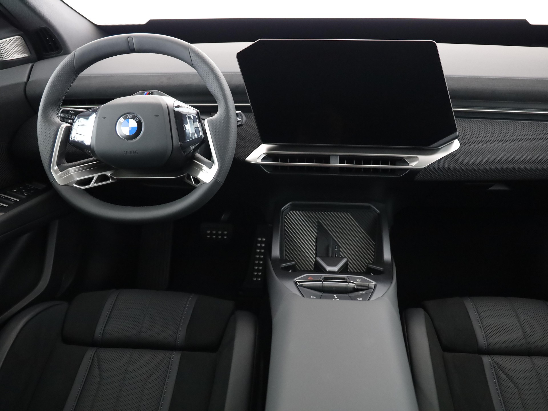 BMW iX3 50 xDrive-image-13