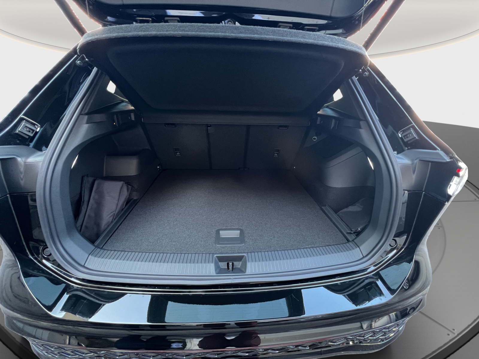 VW Tiguan 2.0 TSI DSG R-Line 4Motion-image-12