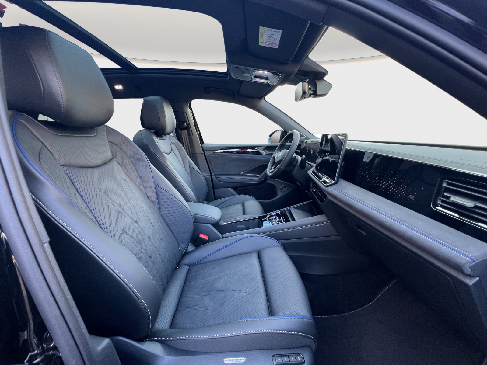 VW Tiguan 2.0 TSI DSG R-Line 4Motion-image-9