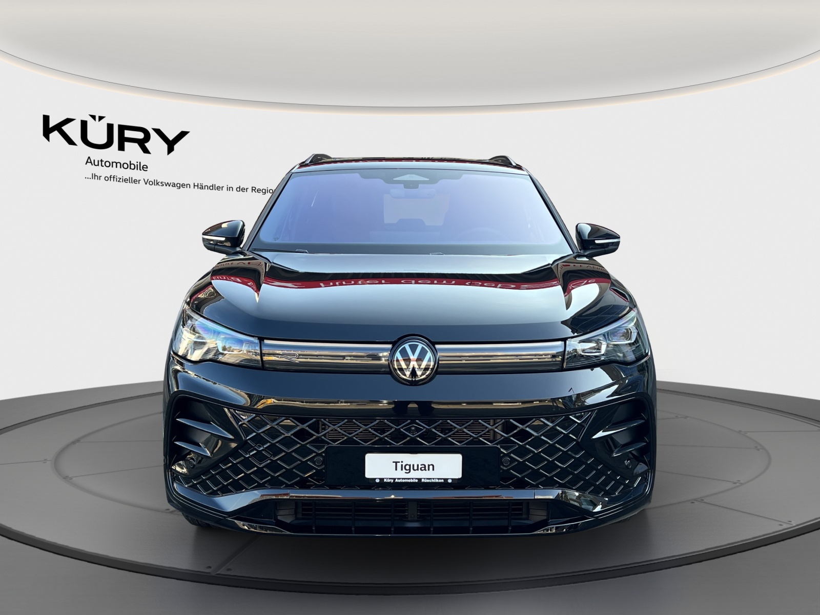 VW Tiguan 2.0 TSI DSG R-Line 4Motion-image-1