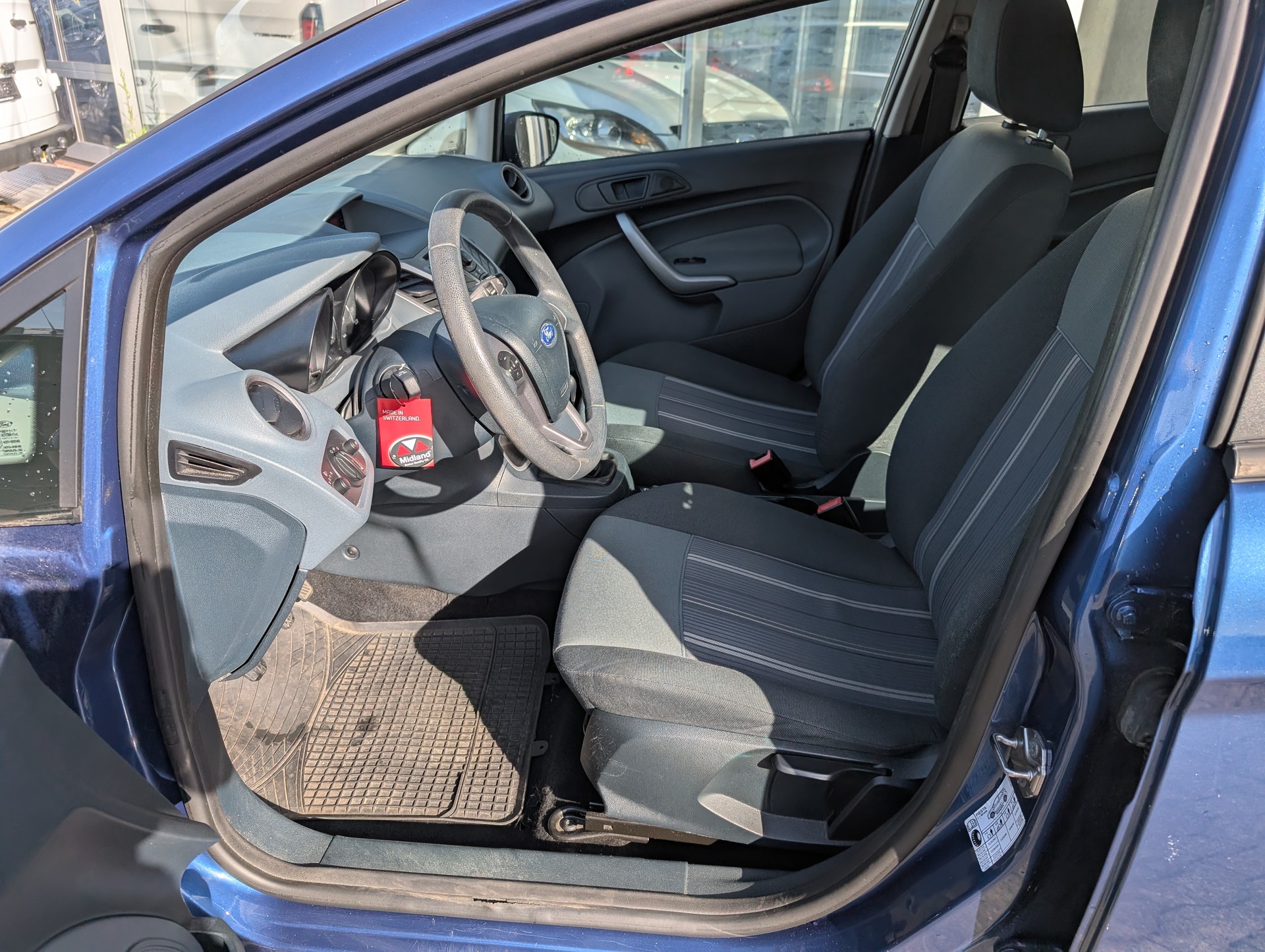 FORD Fiesta 1.25 16V Trend-image-2