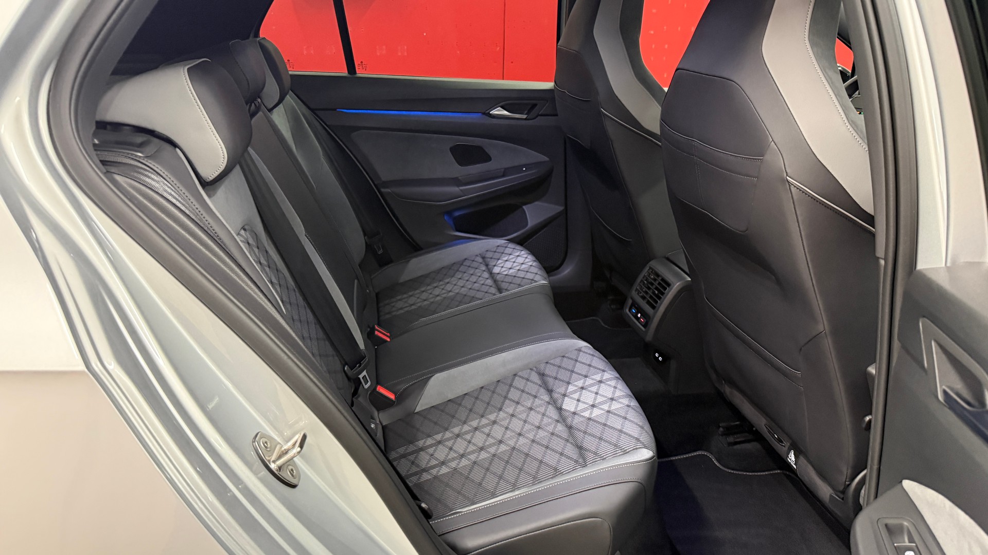 VW Golf 1.5 eTSI mHEV ACT R-Line DSG voller Ausstattung, frsich ab MFK Werkgarntie bis Mai 2026-image-16