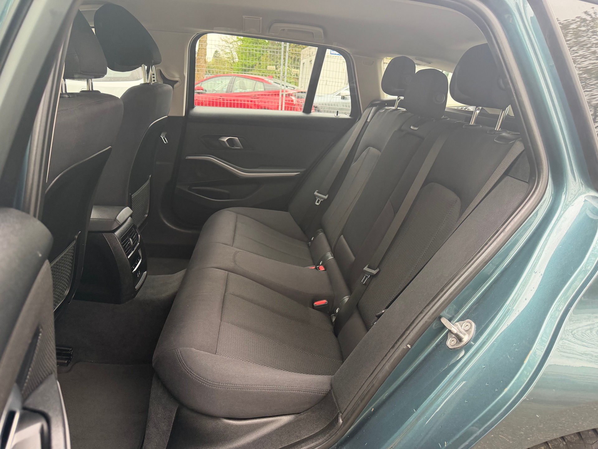 BMW 318d 48V Touring Steptronic * Gr. Navi * LED Scheinwerfer * Klima-auto * Tempomat * PDC V&H * Frisch Ab MFK-image-8