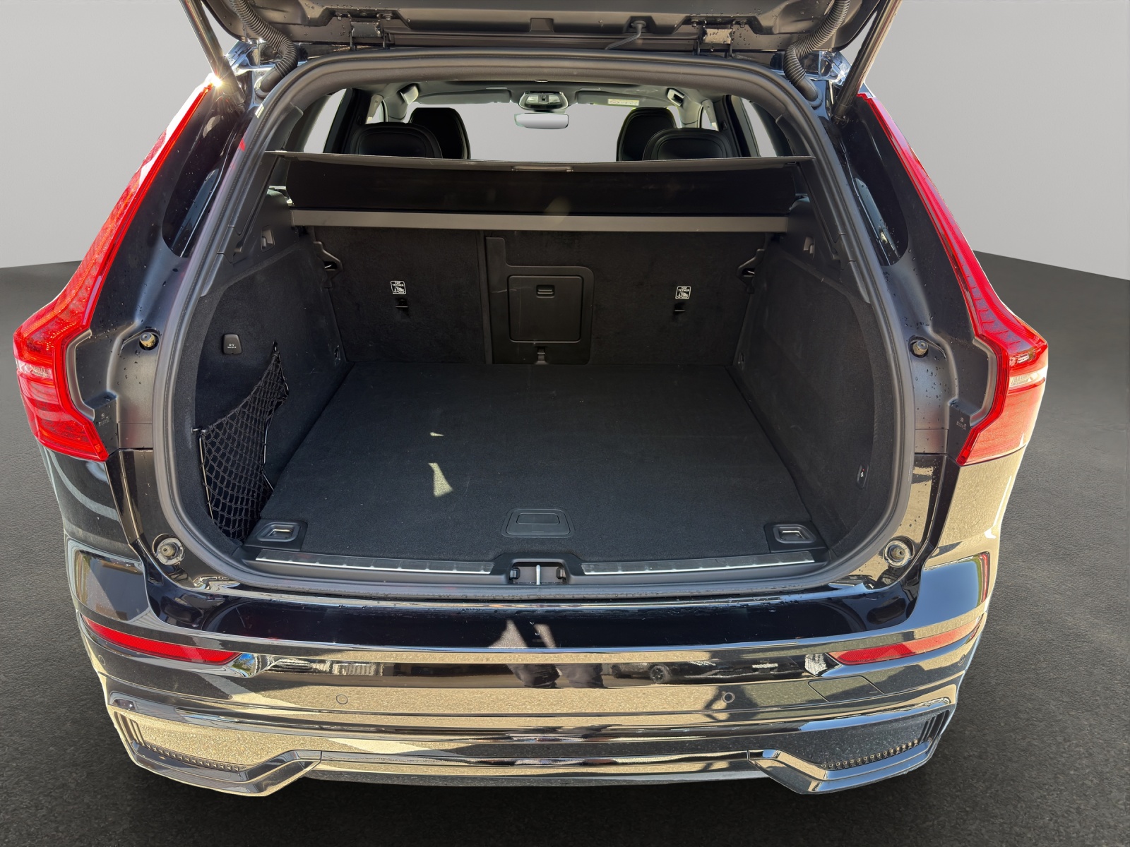 VOLVO XC60 2.0 T6 TE Ultimate Dark eAWD-image-5