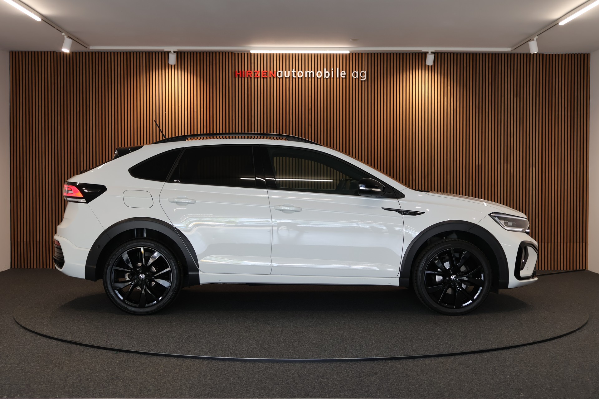 VW Taigo 1.0 TSI R-Line DSG-image-5