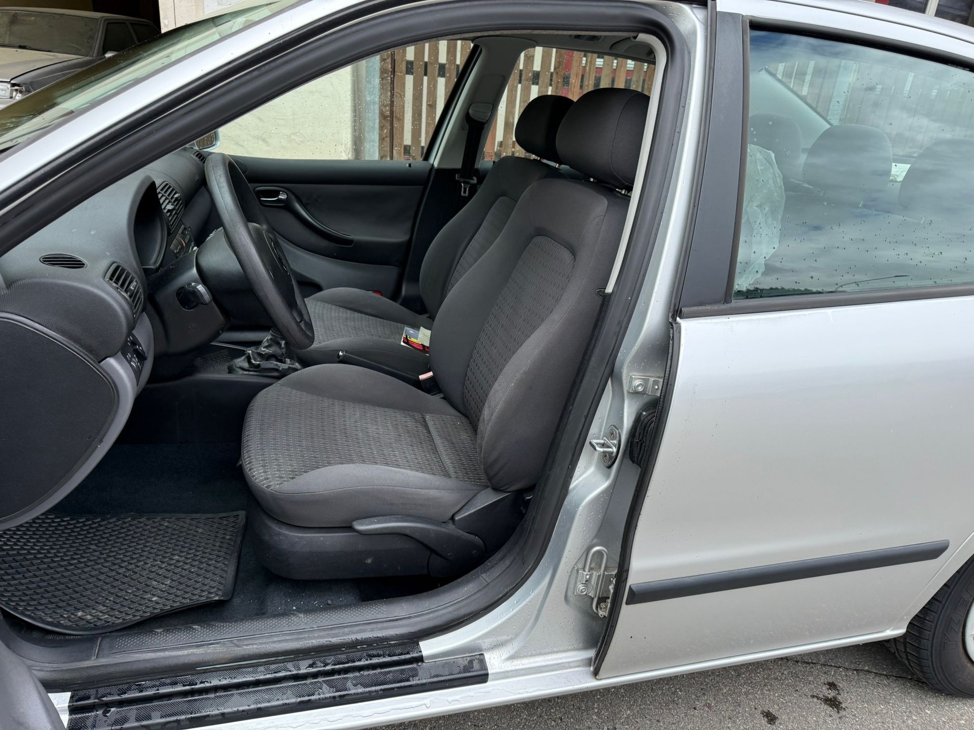 SEAT Toledo 1.6 16V Stella-image-9
