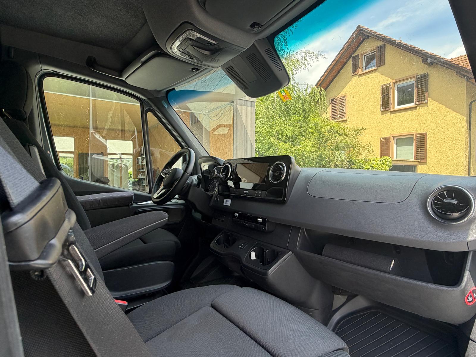 MERCEDES-BENZ 319 CDI-image-2
