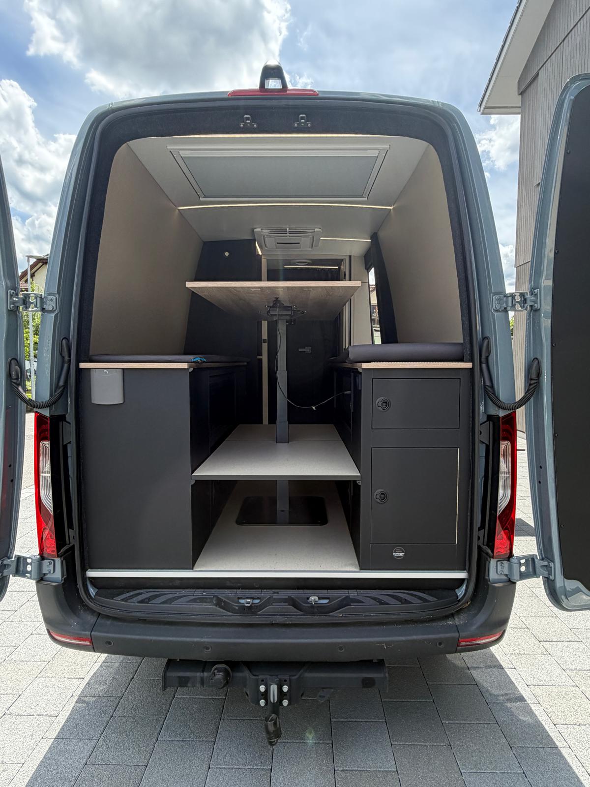MERCEDES-BENZ 319 CDI-image-15